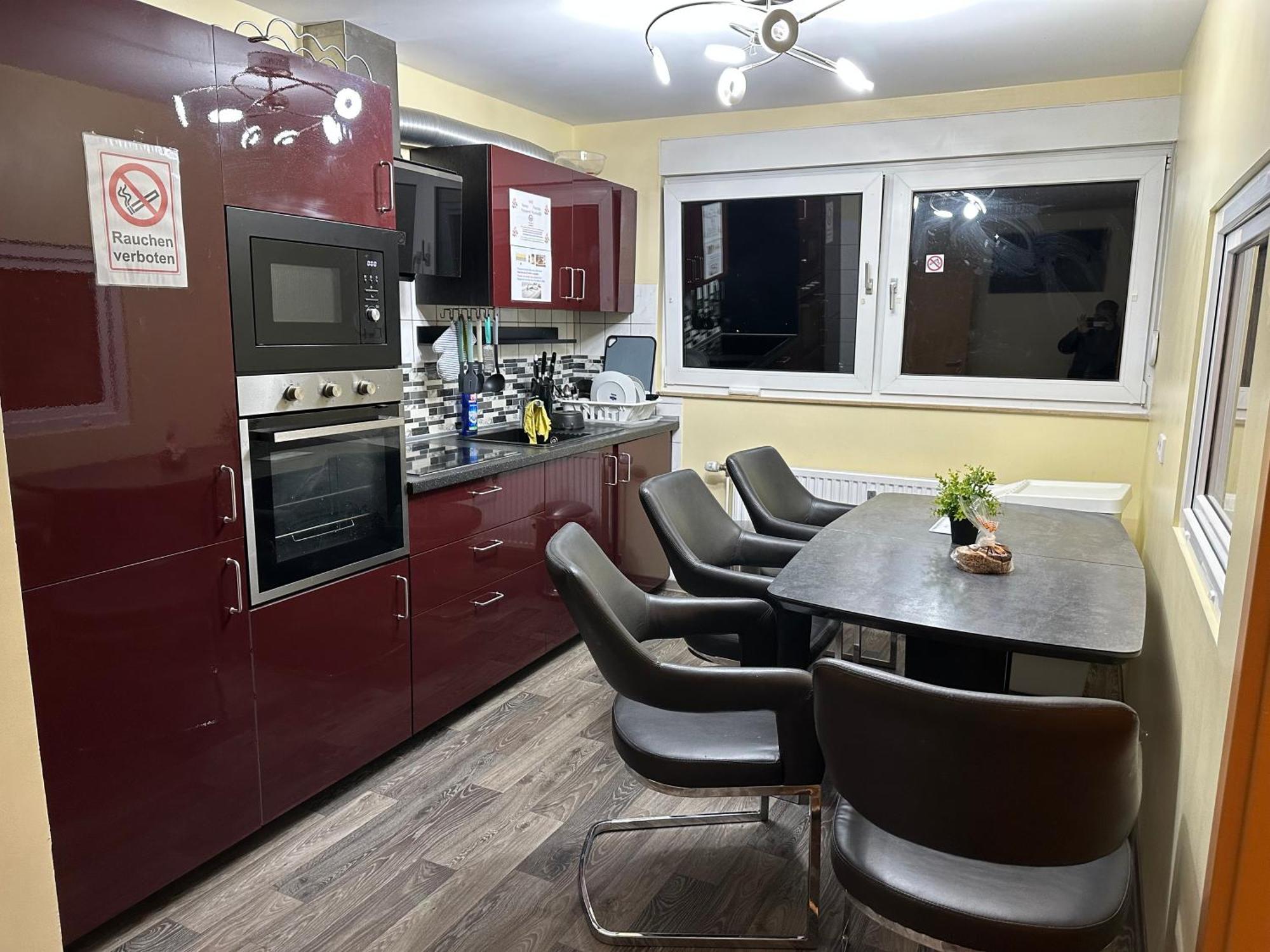 Modernes 3 Mit 5 Schlafzimmer 8 Einzelne Betten Apartment