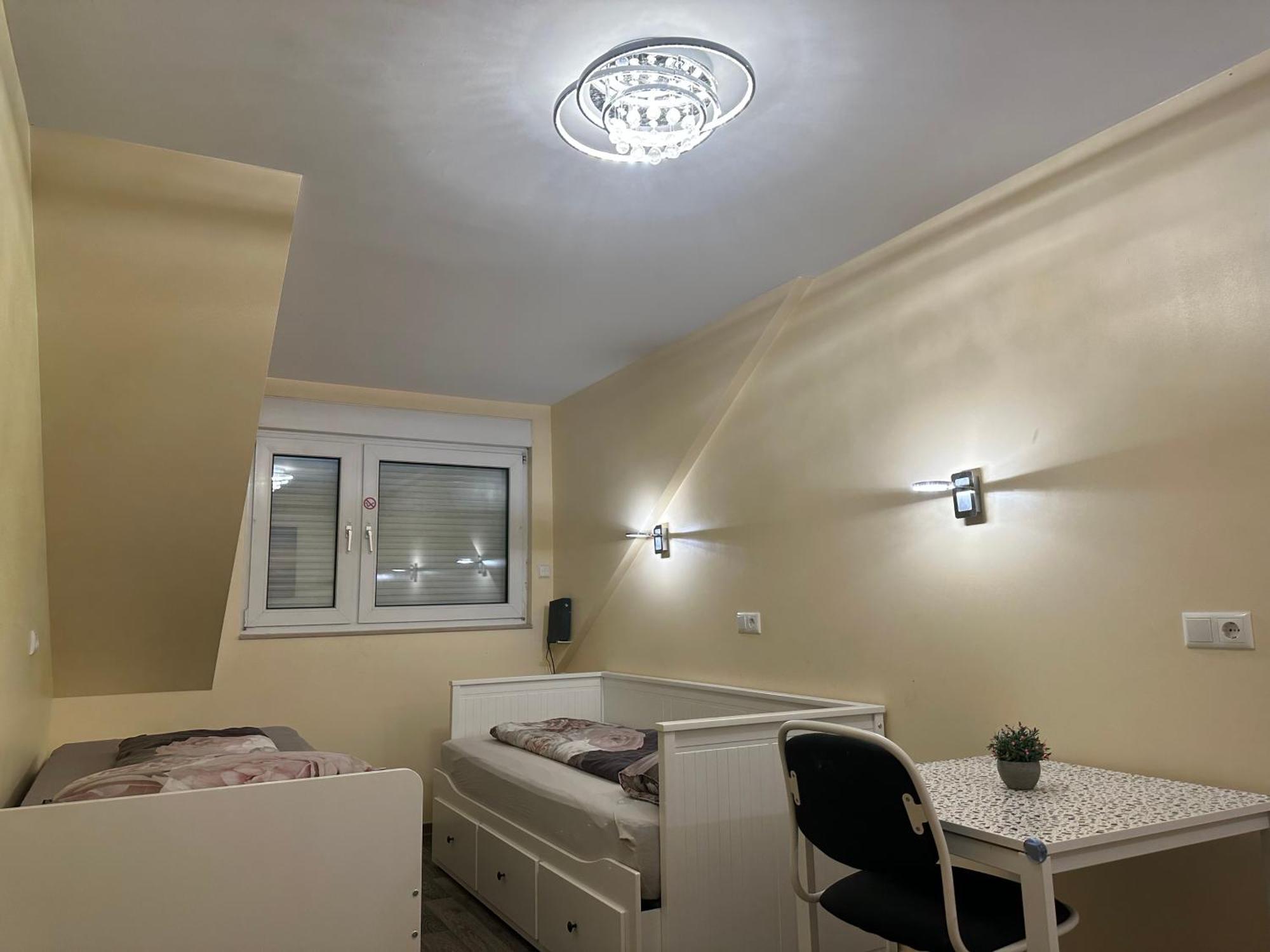 Modernes 3 Mit 5 Schlafzimmer 8 Einzelne Betten