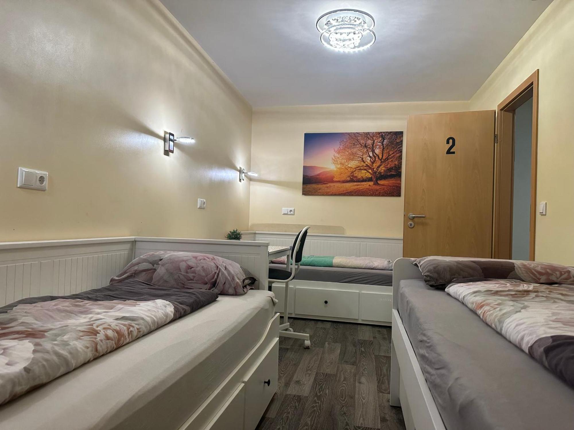 Modernes 3 Mit 5 Schlafzimmer 8 Einzelne Betten Apartment