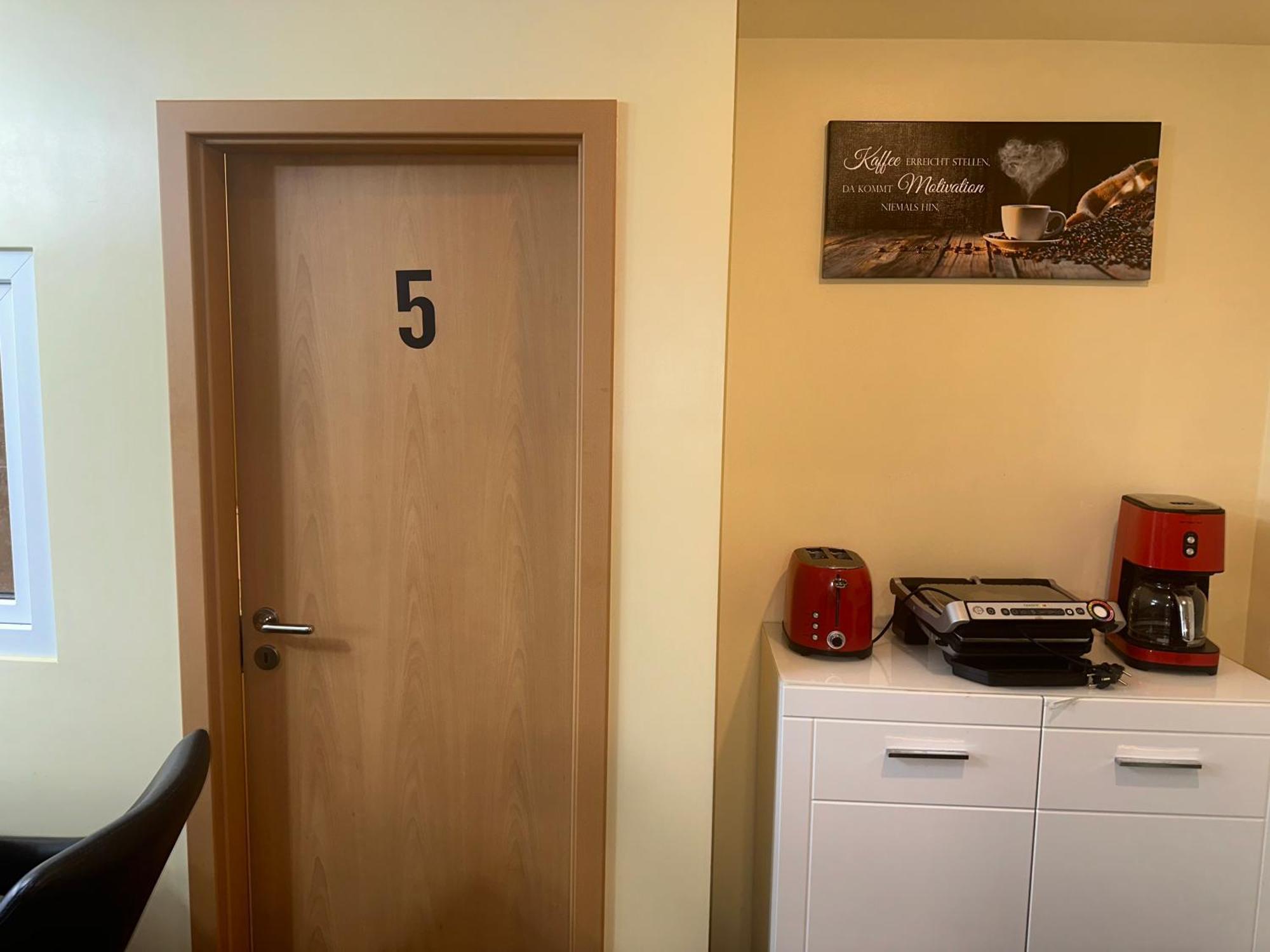 Modernes 3 Mit 5 Schlafzimmer 8 Einzelne Betten